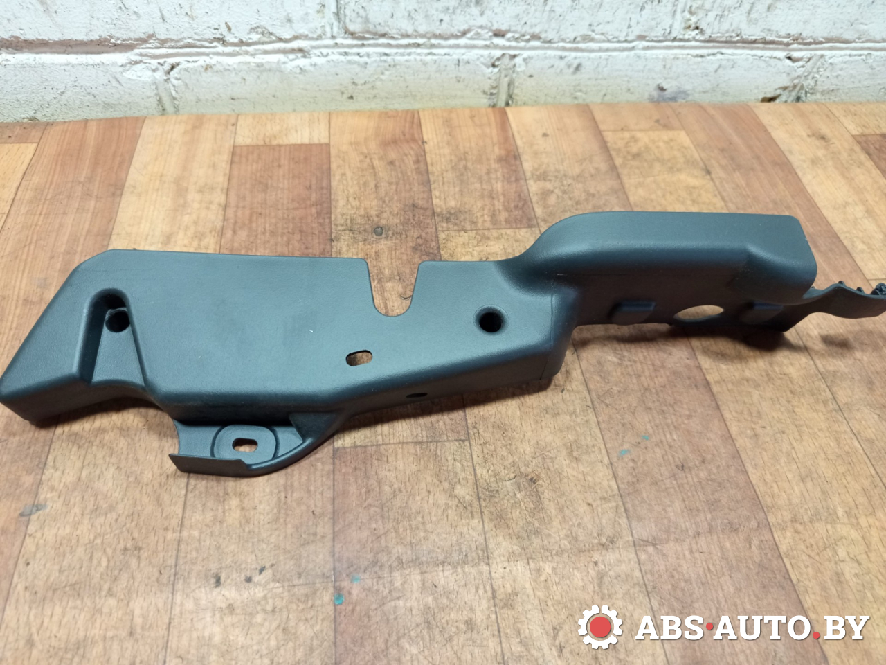 пластик Peugeot 5008 1 поколение 2011, 1.6 л., дизель, МКПП, передний привод, 156025061 - фото №1