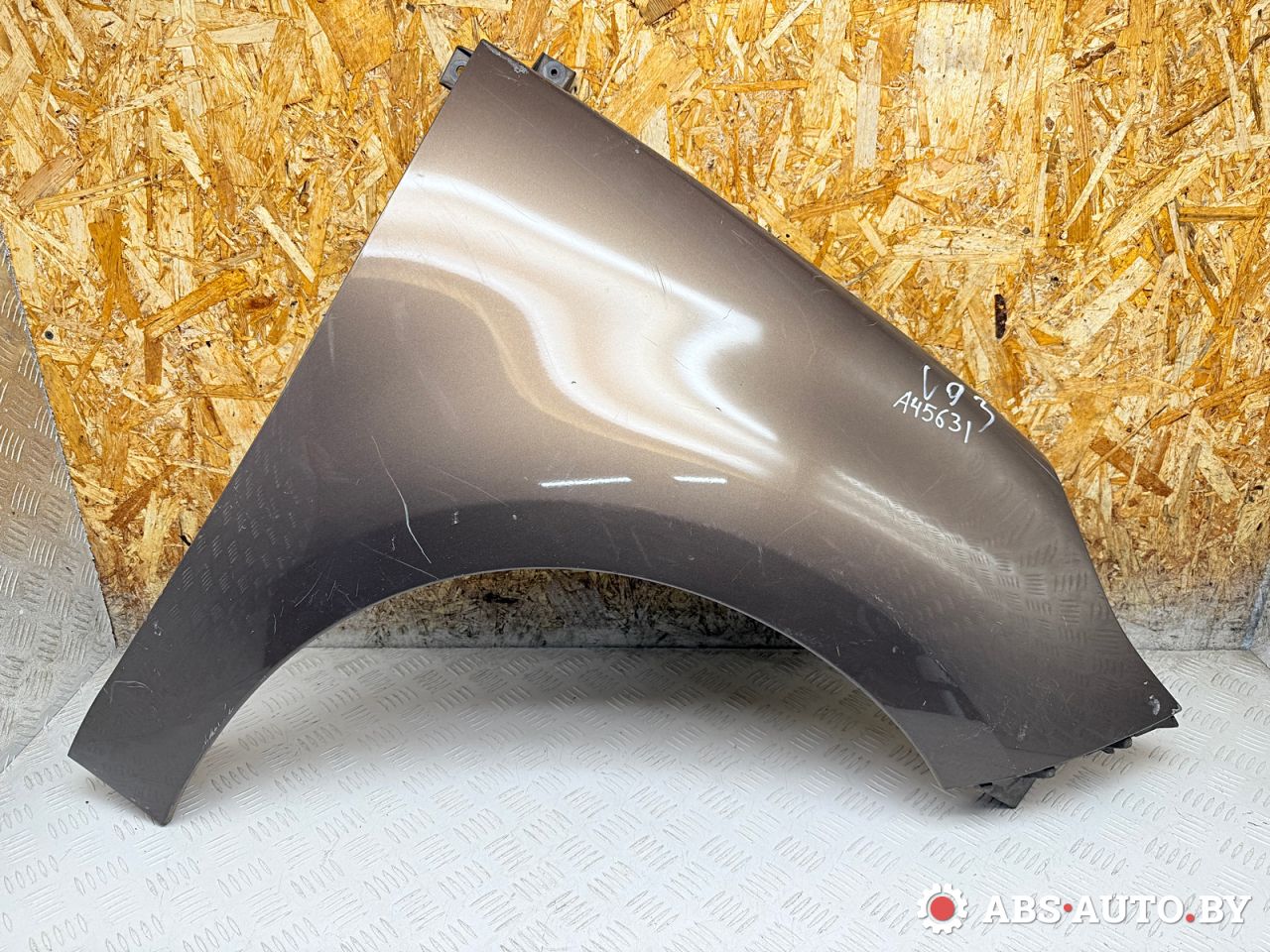 крыло переднее правое Renault Scenic 3 поколение 2010, 1.9 л., F9Q 872, дизель, МКПП, минивэн - фото №1