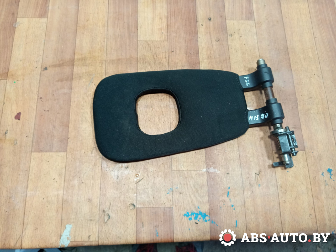 подлокотник сиденья заднего Peugeot 4007 1 поколение 2009, 2.2 л., дизель, МКПП, полный подключаемый привод, правый руль - фото №1