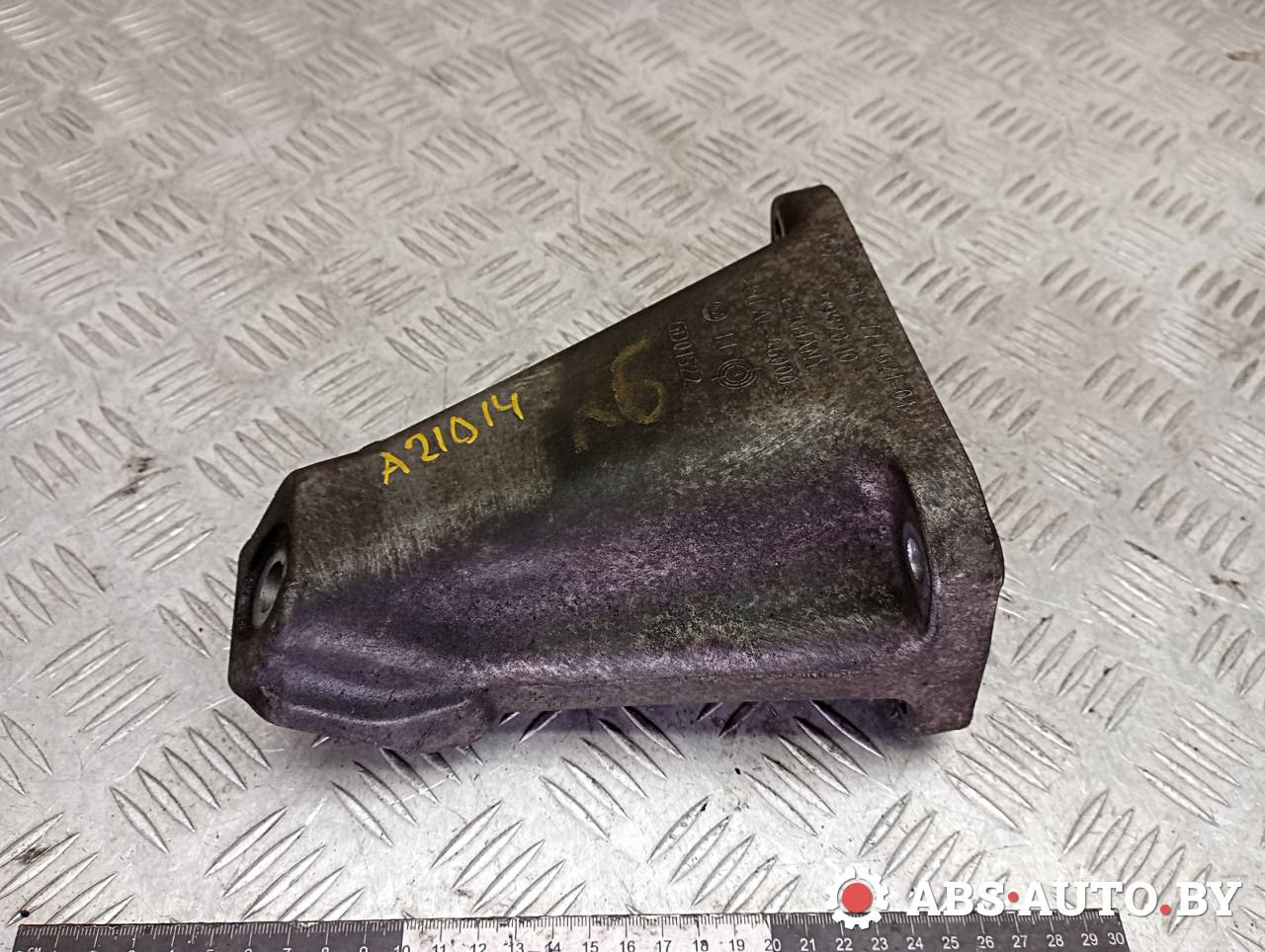 кронштейн двигателя BMW 7 серия F01/F02 F01 2009, 4.4 л., бензин, АКПП, 22116777621 - фото №1