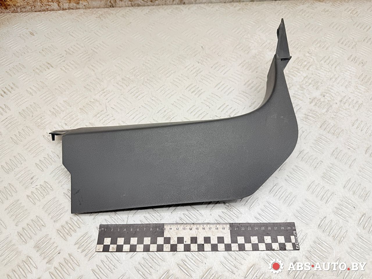 накладка на порог внутренняя Volkswagen Touareg 1 поколение 2006, 3.0 л., BKS, дизель, АКПП, внедорожник 5 дв., полный привод, 7L0863484F - фото №1