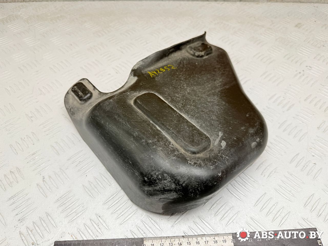 защита топливного бака Volkswagen Touareg 1 поколение 2006, 3.0 л., BKS, дизель, АКПП, внедорожник 5 дв., полный привод, 7L0201980 - фото №1