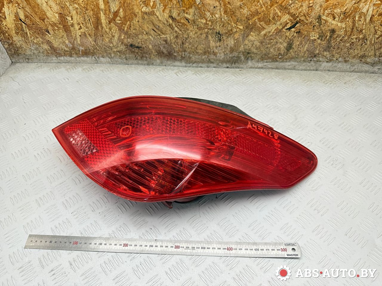 фонарь задний правый Peugeot 308 T7 2008, 1.6 л., 5FW (EP6), бензин, МКПП, 2589D, 9680425680 - фото №1