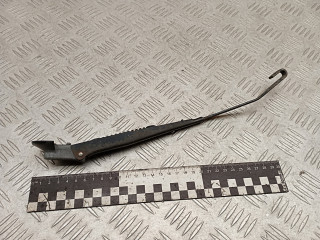 щеткодержатель задний Chrysler Voyager 3 поколение 1998, 4673037F