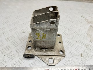 кронштейн переднего бампера Peugeot 308 T7 2008, 1.6 л., 5FW (EP6), бензин, МКПП