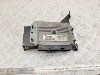 блок управления двигателем Renault Scenic 2 поколение 2005, 1.6 л., K4M 782, бензин, МКПП, 8200298457, 215841533B1
