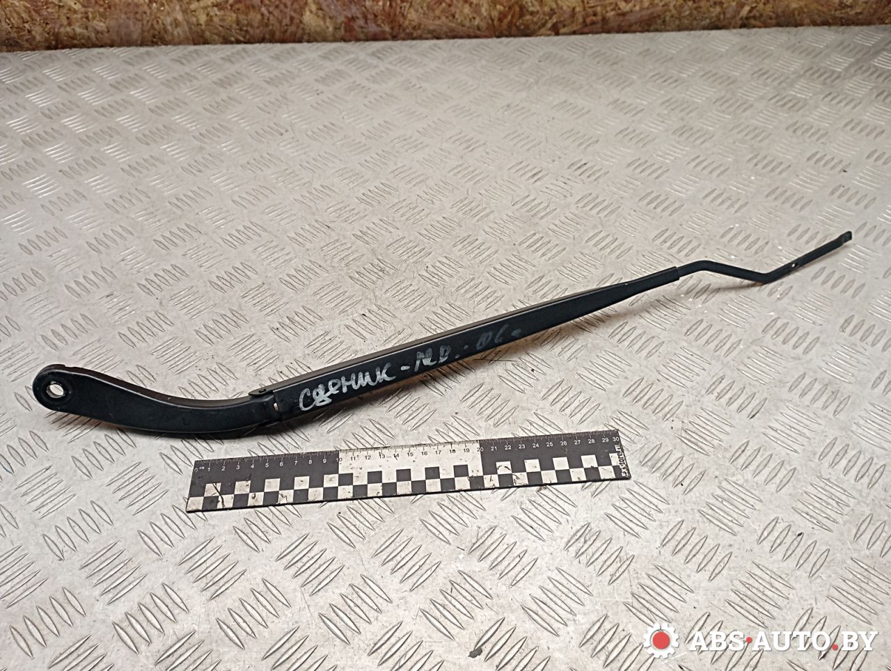 щеткодержатель (поводок стеклоочистителя, дворник) Renault Scenic 2 поколение 2006, 8200466006 - фото №1