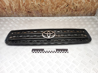 решетка радиатора Toyota RAV4 2 поколение (XA20) 2003, 2.0 л., 1CD-FTV, дизель, МКПП, внедорожник 5 дв., 5311142070
