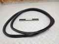 уплотнитель двери Jeep Cherokee 5 поколение 2016, 2.0 л., EBT, дизель, АКПП, внедорожник 5 дв., 6810381AA, 6810391AB - фото №2