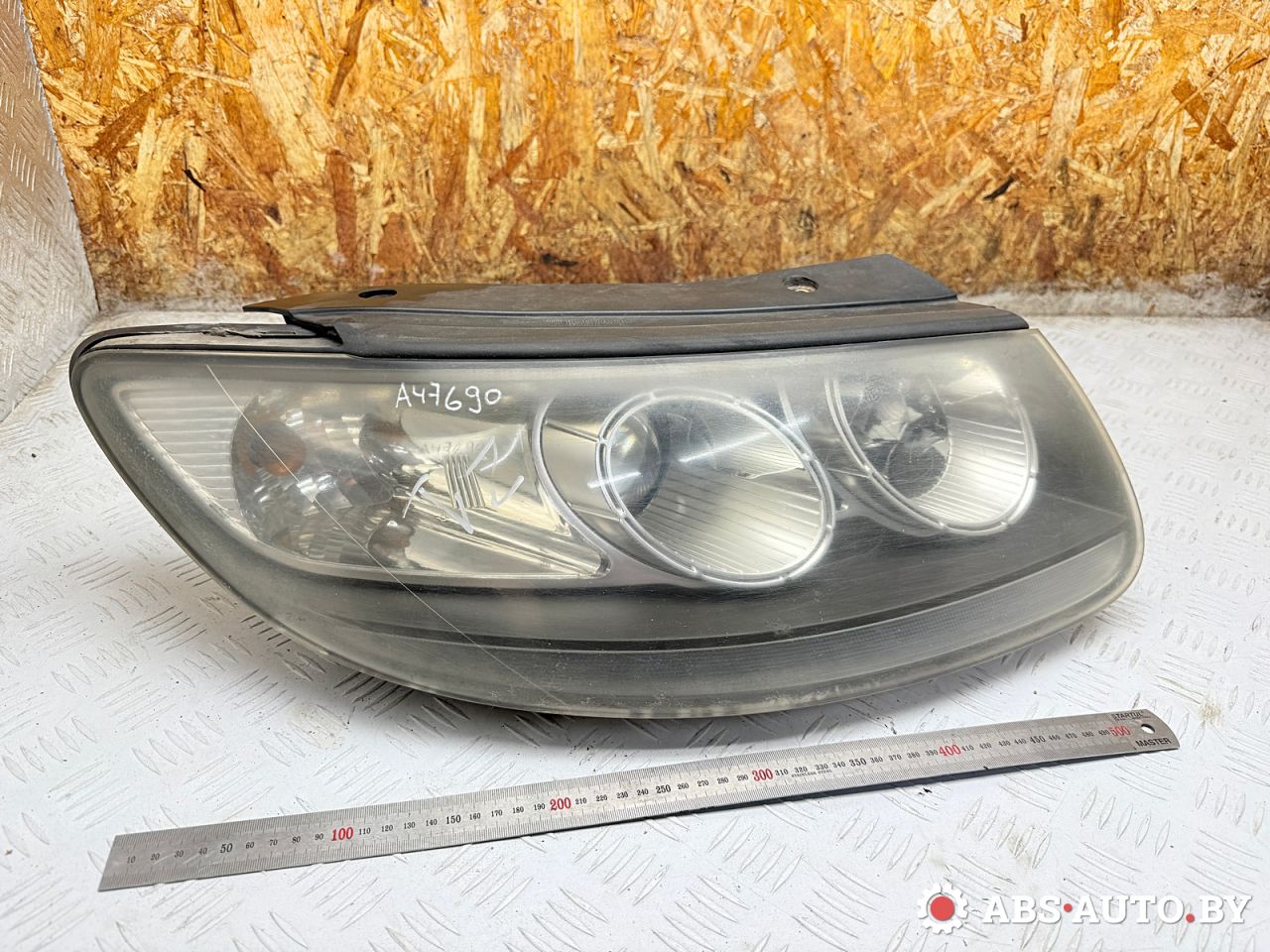 фара правая Hyundai Santa Fe 2 поколение (CM) 2006, 2.2 л., D4EB, дизель, МКПП, внедорожник 5 дв. - фото №1