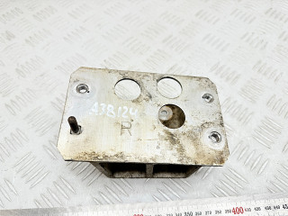 кронштейн заднего бампера Toyota RAV4 3 поколение (XA30) 2007, 2.2 л., 2AD-FTV, дизель, МКПП, внедорожник 5 дв., 5832342010