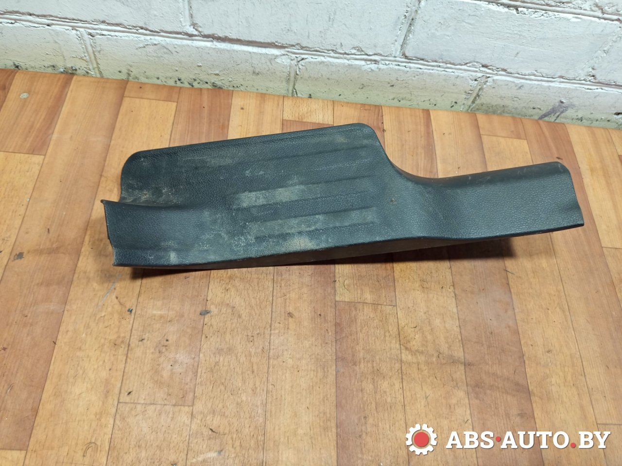 накладка на порог внутренняя Nissan X-Trail T32 2014, 1.6 л., R9M, дизель, МКПП, полный подключаемый привод, правый руль, 769534CE0A - фото №1