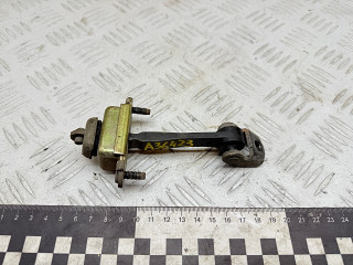 ограничитель открывания двери задней Ford Focus 1 поколение [рестайлинг] 2003, 1.6 л., бензин, МКПП, седан, XS4AA27200BA