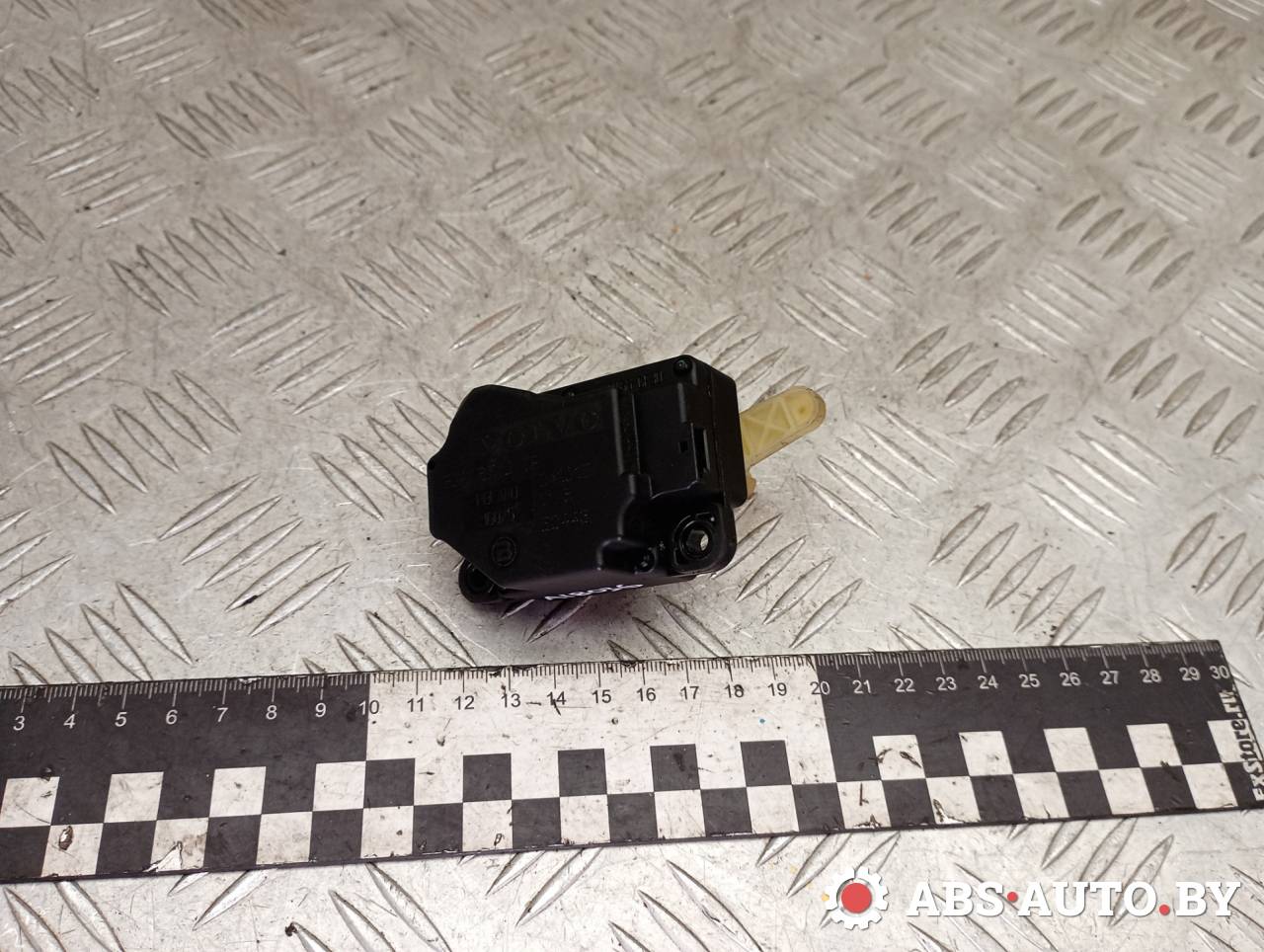 моторчик заслонки печки Volvo XC90 1 поколение 2005, 2.4 л., D 5244 T, дизель, МКПП, внедорожник 5 дв., полный привод, правый руль, 30676510 - фото №1