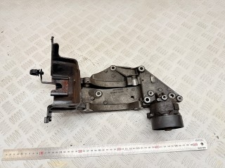 кронштейн генератора Citroen C4 Picasso 1 поколение 2007, 2.0 л., RHJ (DW10BTED4), дизель, МКПП, передний привод, 9682367380