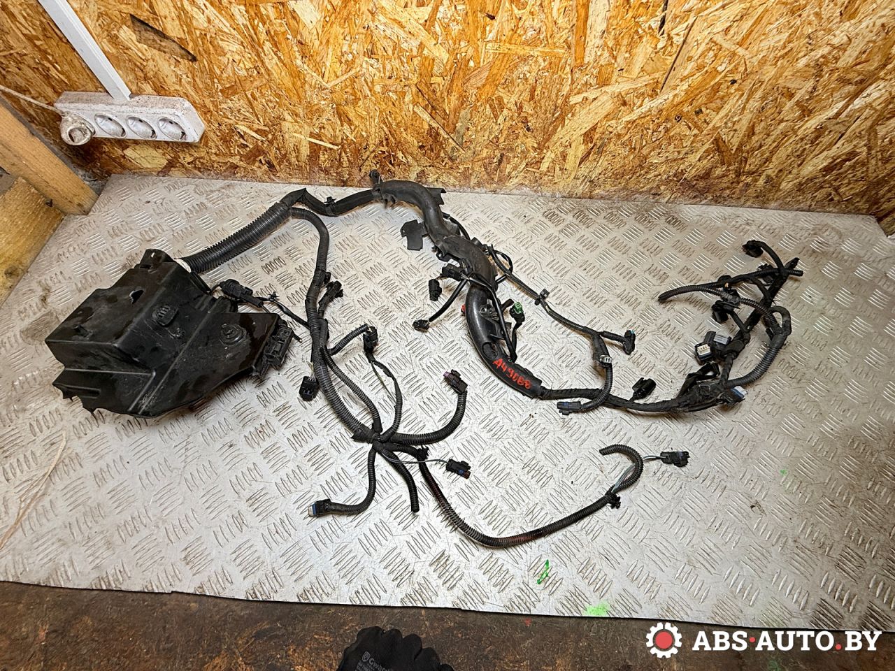 проводка двигателя Peugeot 407 1 поколение 2005, 2.0 л., RHR (DW10BTED4), дизель, АКПП, седан, 9647650480 - фото №1