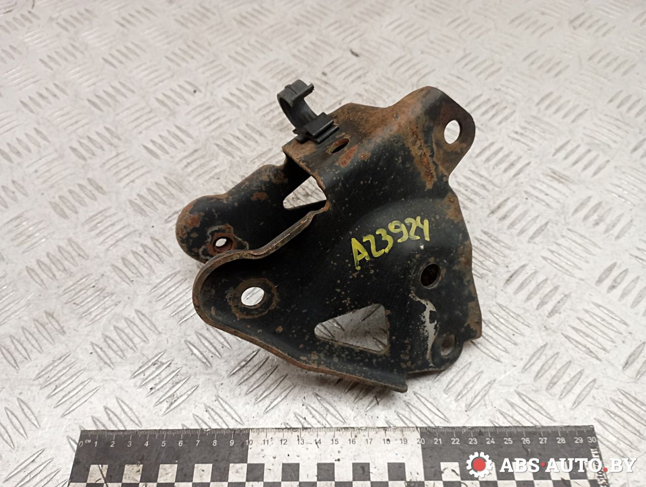 кронштейн двигателя Chrysler Neon 1 поколение 1998, 2.0 л., бензин, 4668005 - фото №1