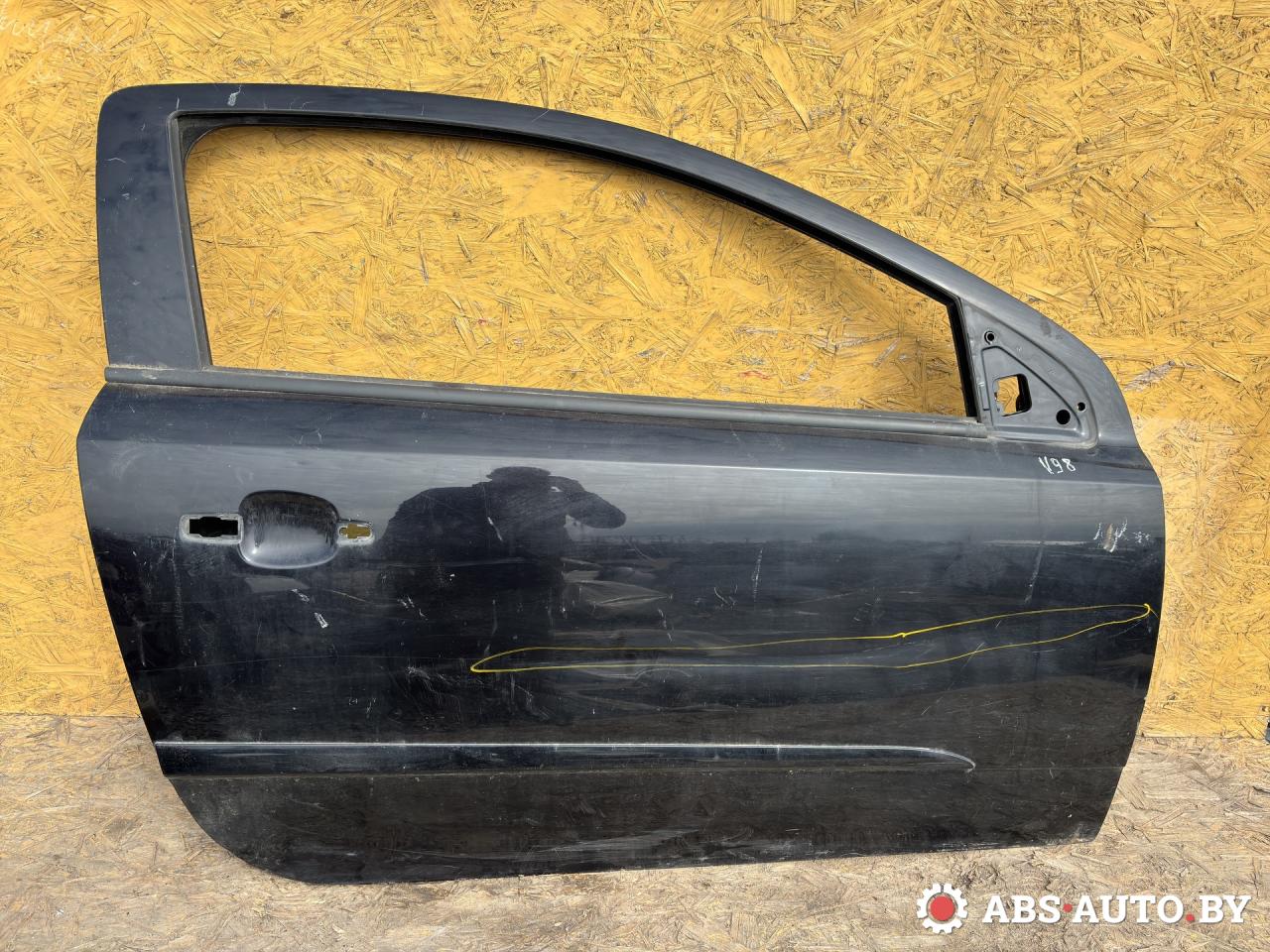 дверь передняя правая Opel Astra H 2007, 1.6 л., Z 16 XER, бензин, МКПП, купе - фото №1