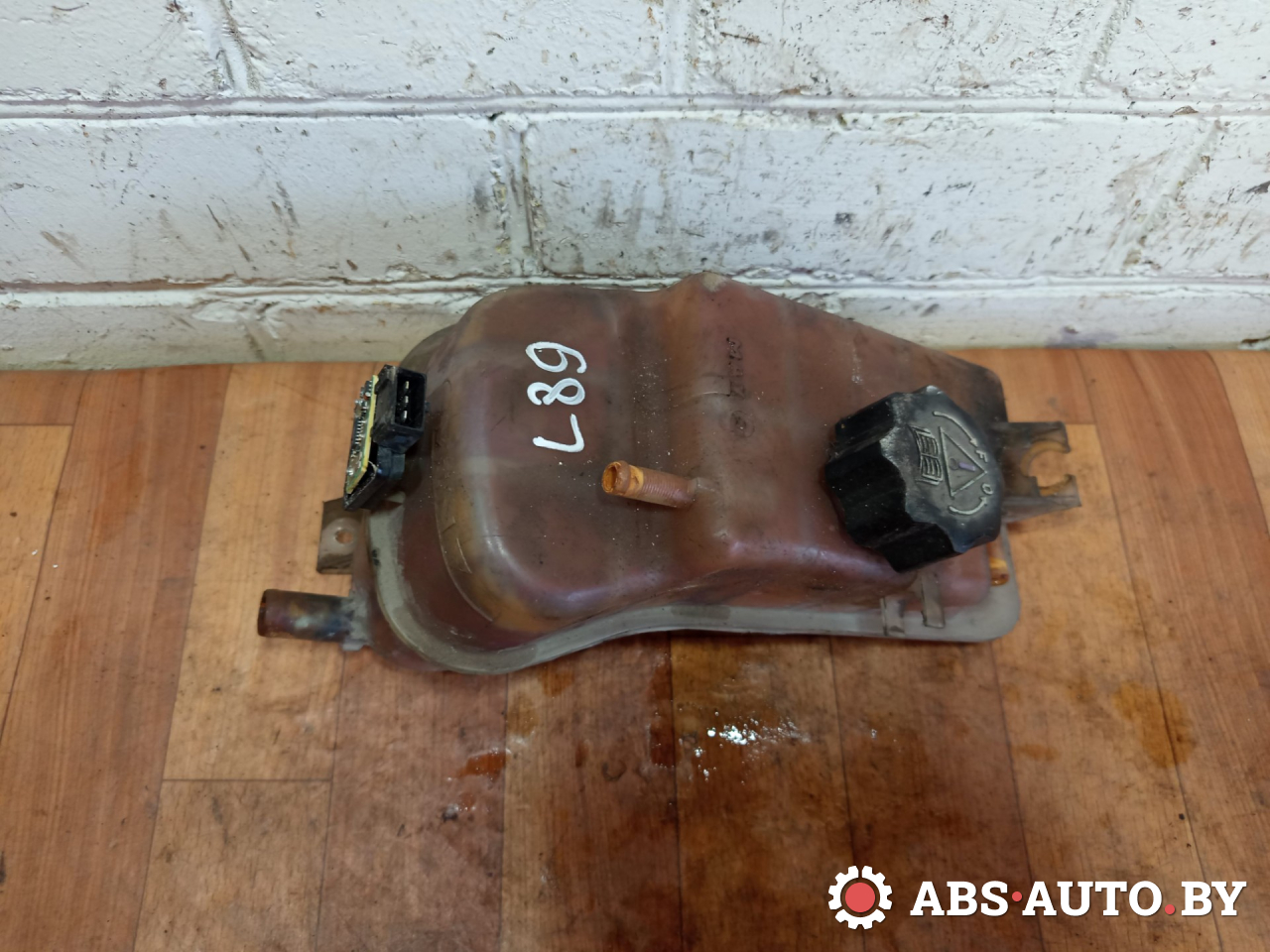 бачок расширительный Citroen Xsara Picasso 1 поколение 2003, 2.0 л., дизель, МКПП - фото №1