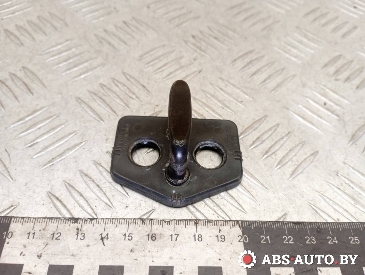 ответная часть (скоба) замка двери Volvo XC90 1 поколение 2005, 2.4 л., D 5244 T, дизель, МКПП, внедорожник 5 дв., полный привод, правый руль, 30661367 - фото №1