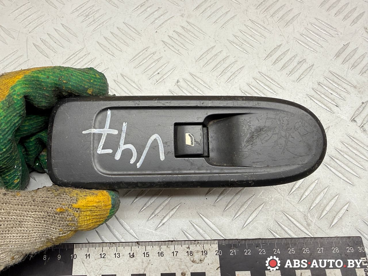 кнопка стеклоподъемника двери Peugeot 308 T7 2010, 1.6 л., 9HX (DV6ATED4), дизель, МКПП, хетчбэк 5 дв., 53269801, 96565184XT - фото №1
