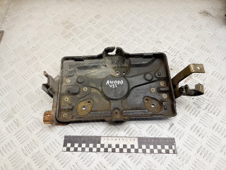полка аккумулятора Mitsubishi Pajero 3 поколение 2002, 3.2 л., дизель, МКПП, внедорожник 3 дв., полный привод, MR440935