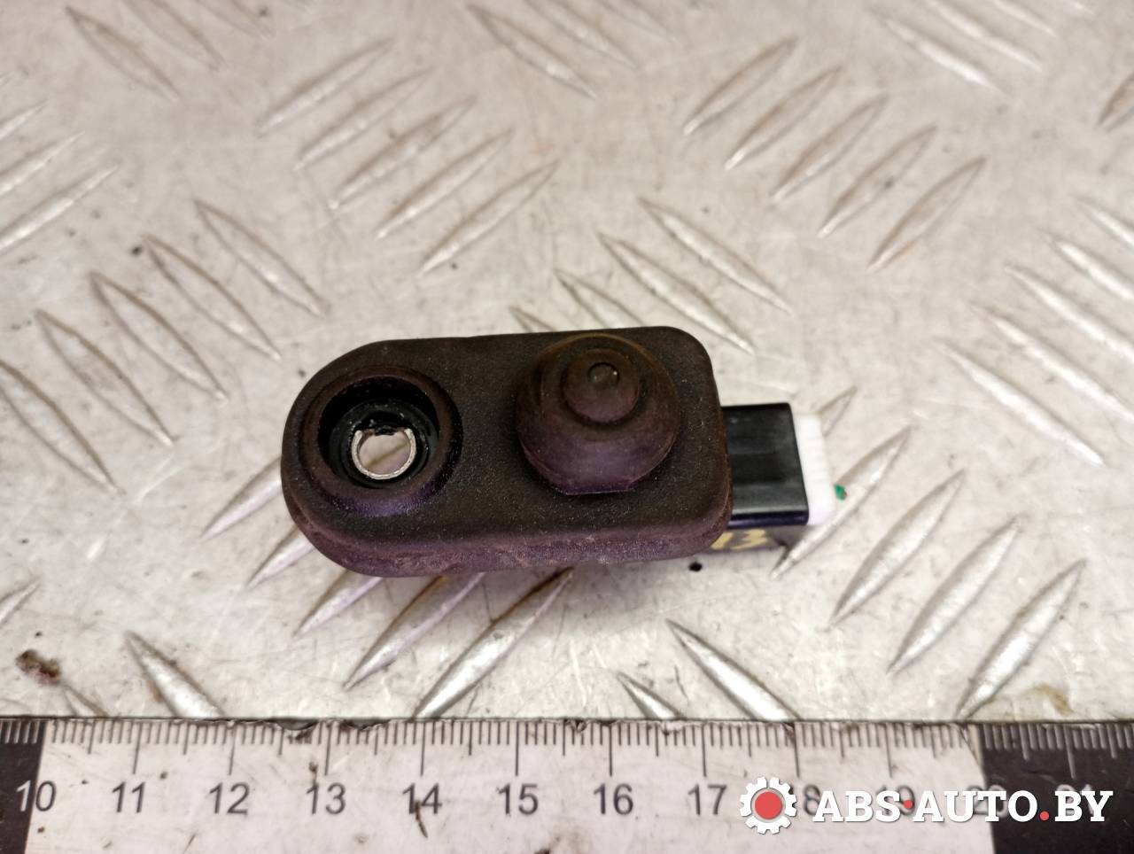 концевик дверной Peugeot 4007 1 поколение 2009, 2.2 л., дизель, МКПП, полный подключаемый привод, правый руль - фото №1