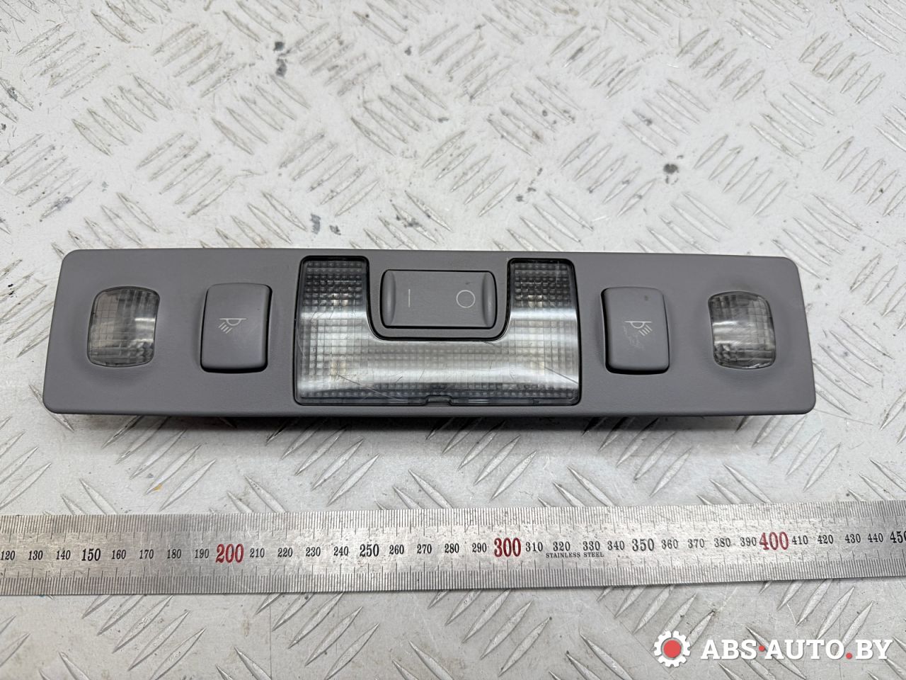 фонарь салона (плафон) Audi A6 4B/C5 1999, 2.5 л., AKN, дизель, МКПП, универсал, передний привод, 4B0947111 - фото №1