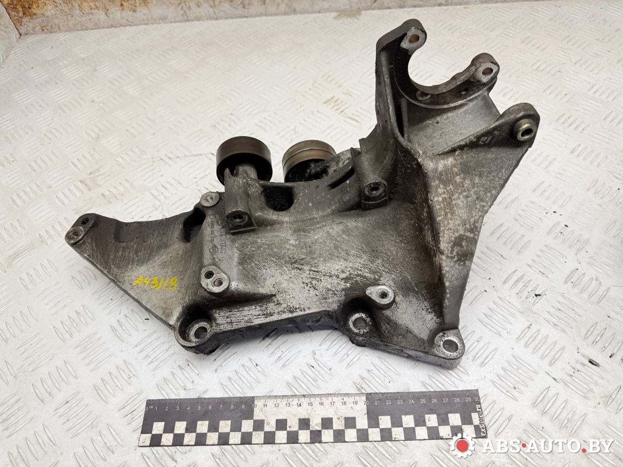 кронштейн генератора Renault Laguna 2 поколение 2002, 1.9 л., F9Q 750, дизель, МКПП, хетчбэк 5 дв., передний привод, 8200115762 - фото №1