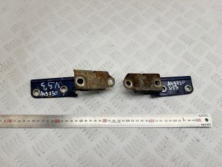 петля капота Mitsubishi Pajero 3 поколение 2002, 3.2 л., дизель, МКПП, внедорожник 3 дв., полный привод