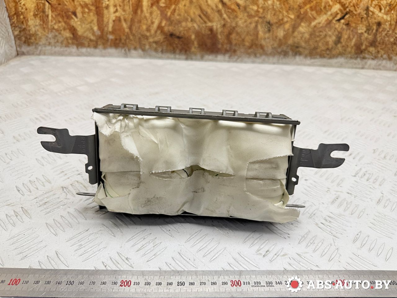 подушка безопасности пассажира Mitsubishi Pajero 3 поколение 2002, 3.2 л., дизель, МКПП, внедорожник 3 дв., полный привод, MR402459 - фото №1