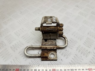 петля двери Volkswagen Bora 1 поколение 2000, 1.9 л., дизель, МКПП, седан, 4B0831411B