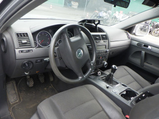 Volkswagen Touareg 1 поколение