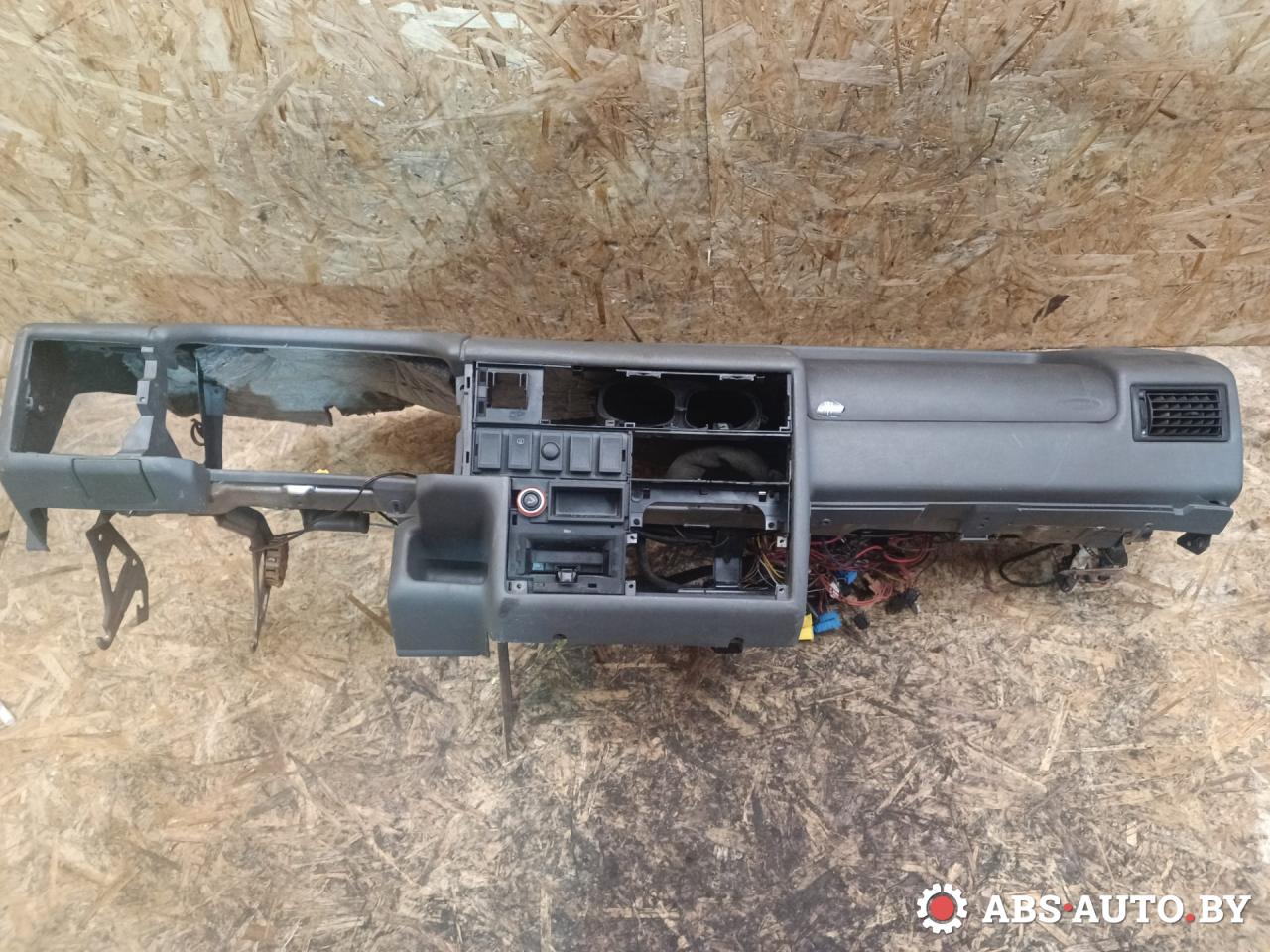 панель передняя салона (торпедо) Volkswagen Transporter T4 2001, 2.5 л., ACV, дизель, МКПП, микроавтобус - фото №1