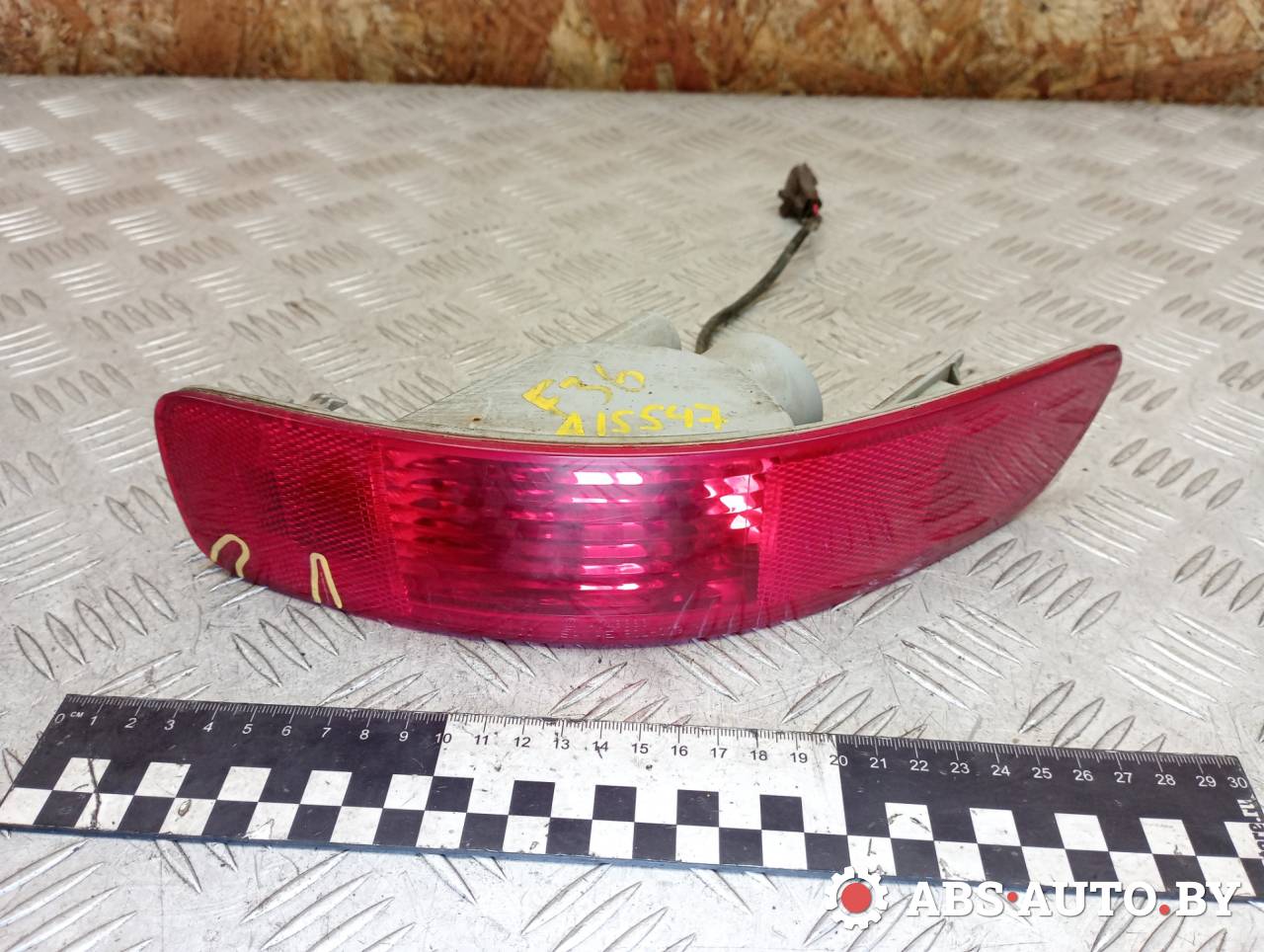 габаритный фонарь задний правый Peugeot 4007 1 поколение 2009, 2.2 л., дизель, МКПП, полный подключаемый привод, правый руль - фото №1