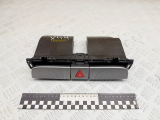 вещевой ящик центральной консоли Volkswagen Passat B6 2007, 2.0 л., BMP, дизель, МКПП, универсал, 3C0858407