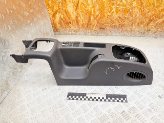 консоль салона Mercedes-Benz A W168 1 поколение [рейстайлинг] (2001-2004) 2002, 1.7 л., OM 668.942, дизель, МКПП, хетчбэк 5 дв., A1686801150, A1686894508