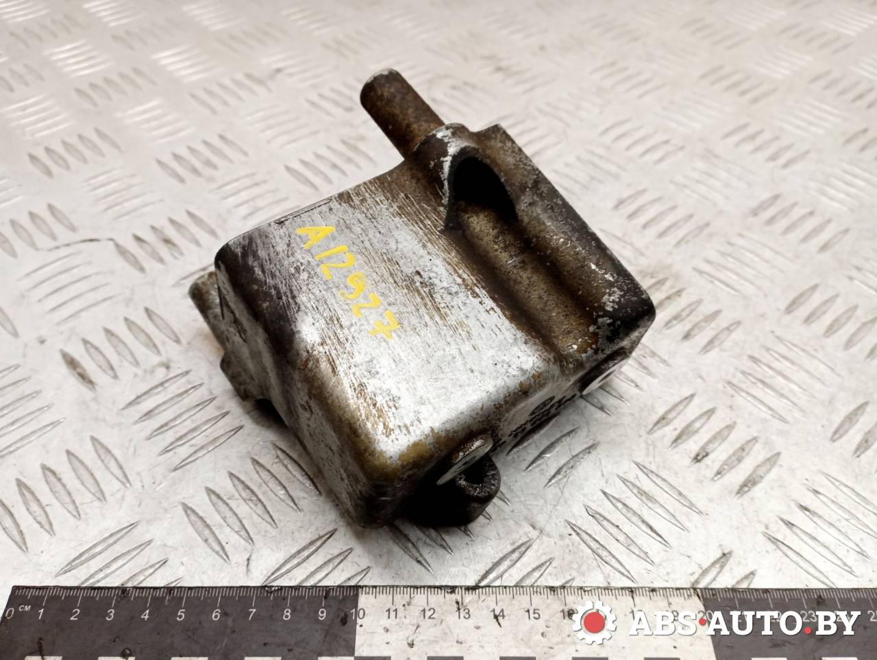 кронштейн (крепление) впускного коллектора Mercedes-Benz Vito W639 2010, 2.2 л., дизель, МКПП, A6461420042, 6461420042, A6461420040 - фото №1