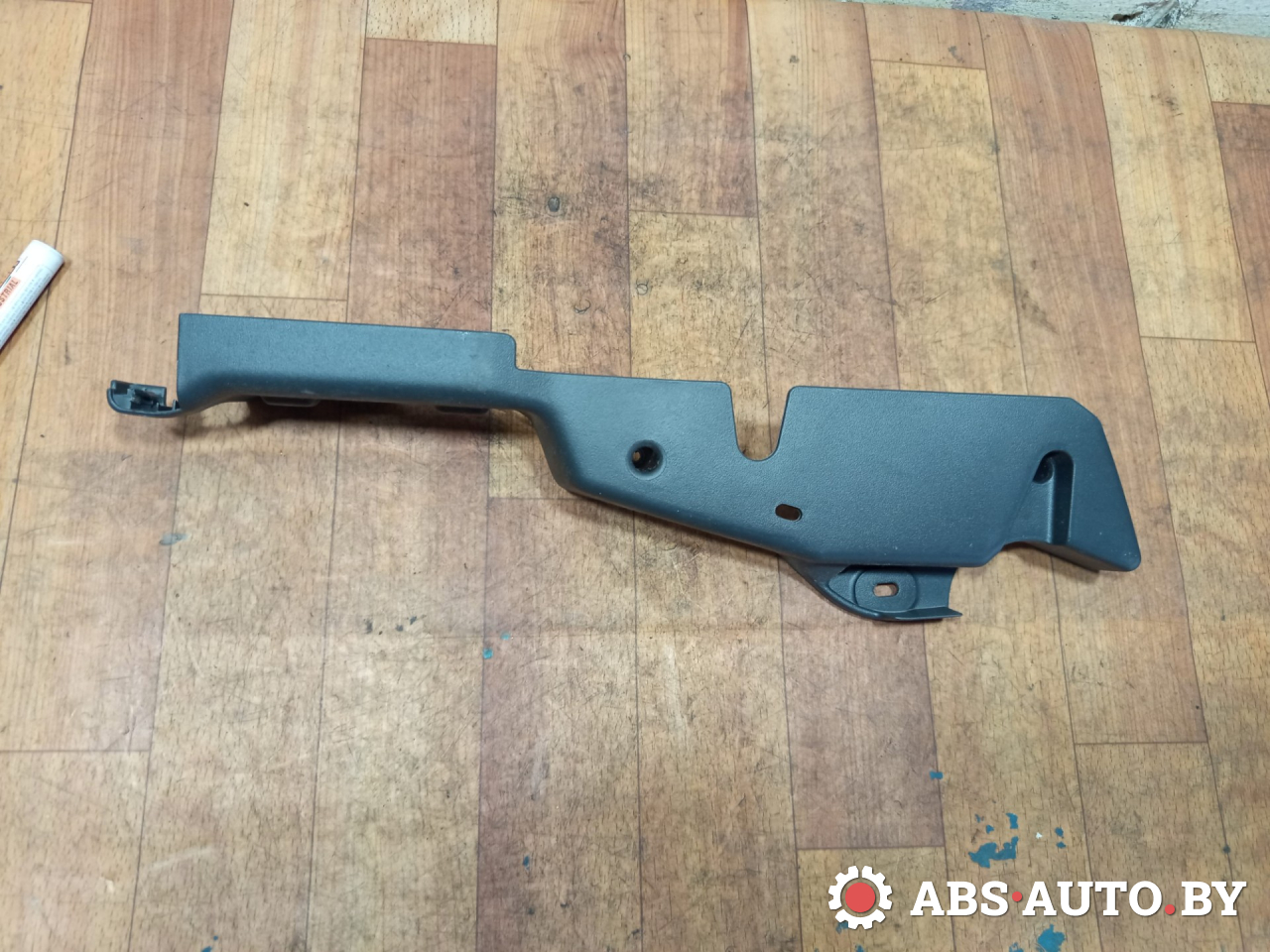 пластик Peugeot 5008 1 поколение 2011, 1.6 л., дизель, МКПП, передний привод, 156025062 - фото №1