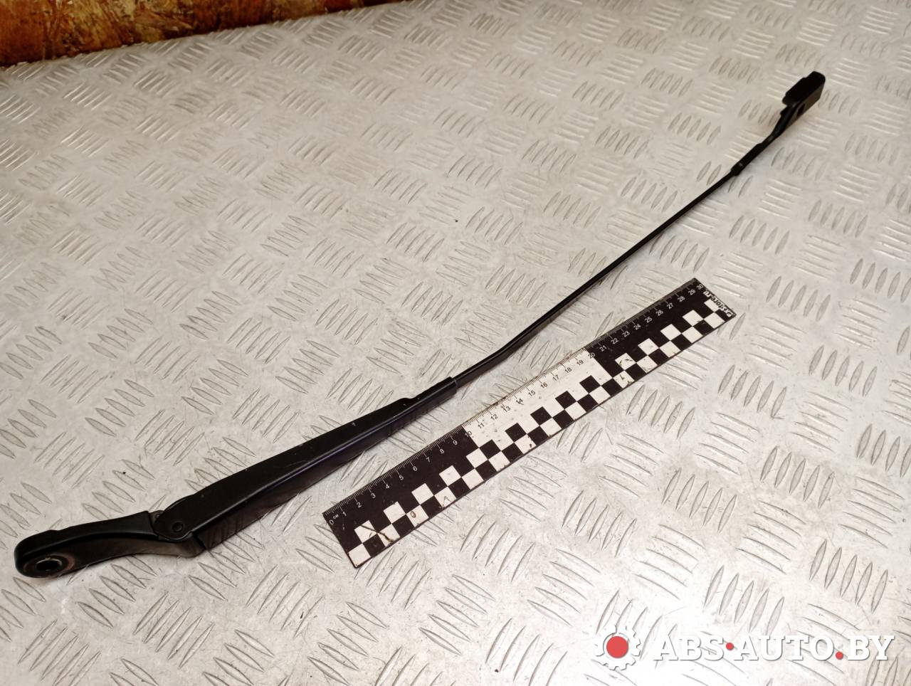 щеткодержатель (поводок стеклоочистителя, дворник) Peugeot 5008 1 поколение 2011, 1.6 л., дизель, МКПП, передний привод, 97036203, 9683098980, 3392125759R - фото №1