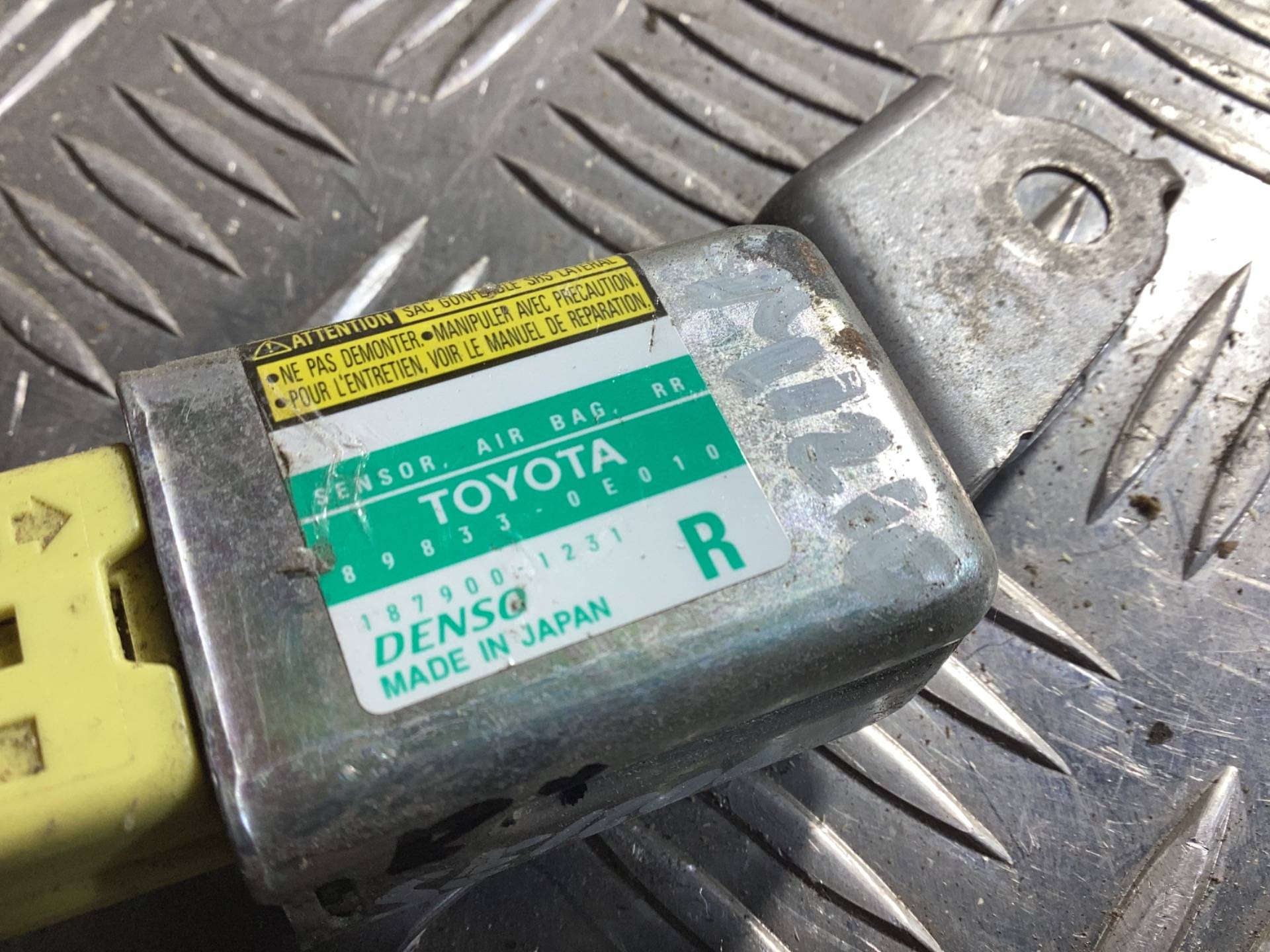 Датчик удара Lexus RX 2 поколение