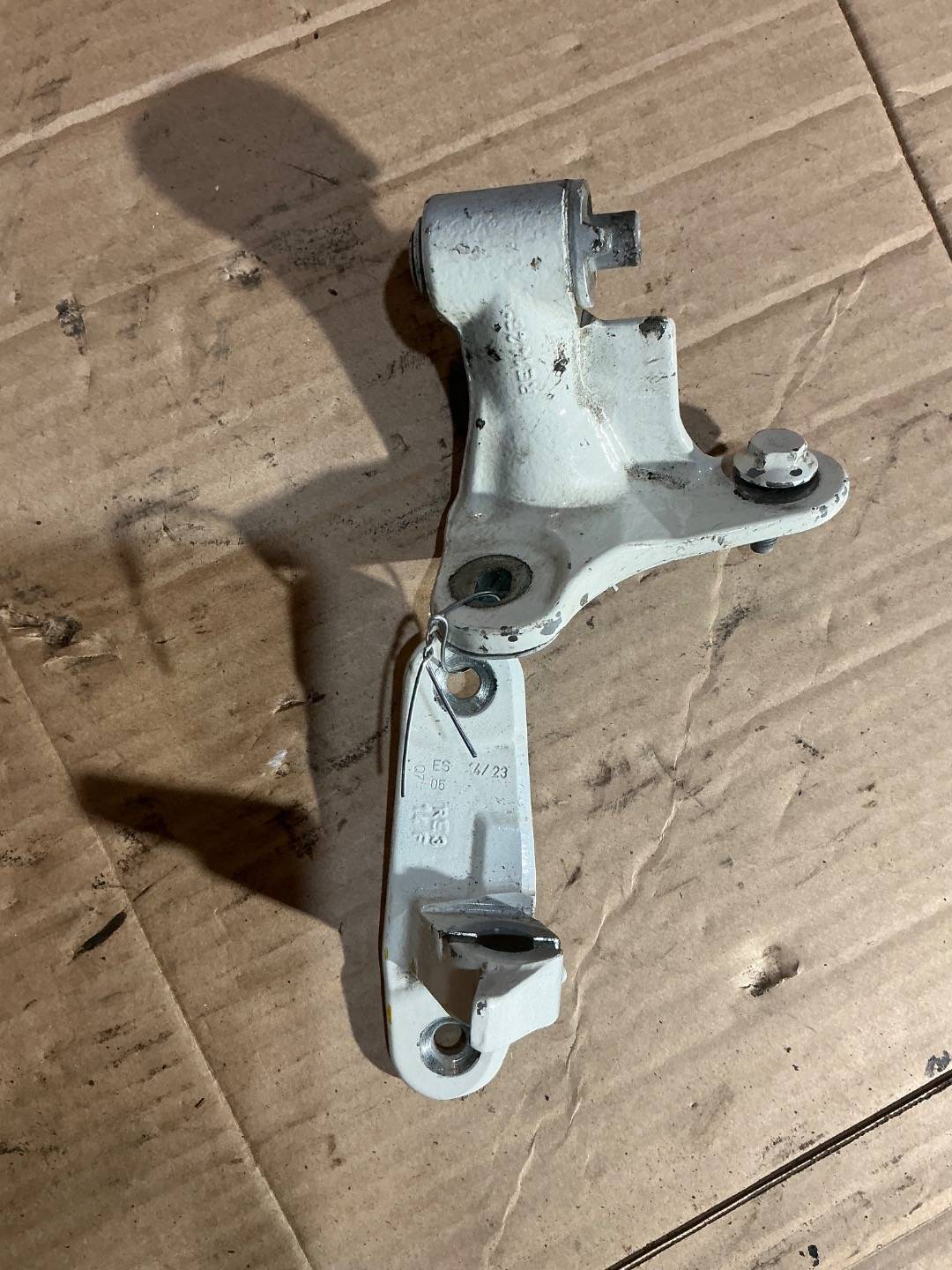 Петля двери задней правой Mercedes-Benz B W246