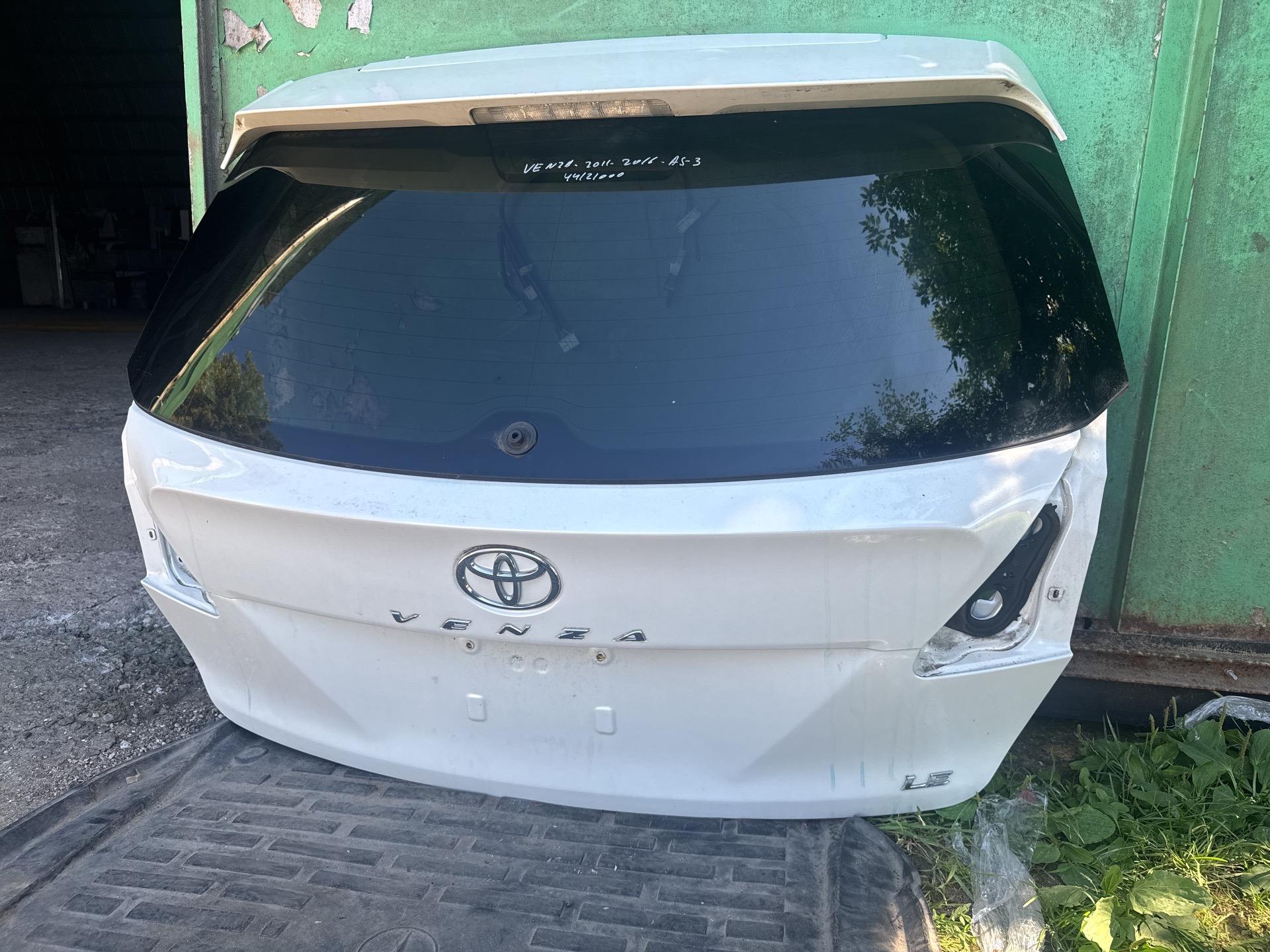 Крышка багажника Toyota Venza