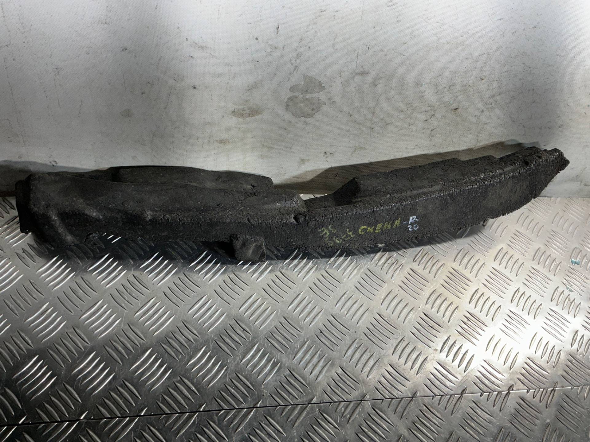 Уплотнитель крыла правый Toyota Sienna 1 поколение [рестайлинг]