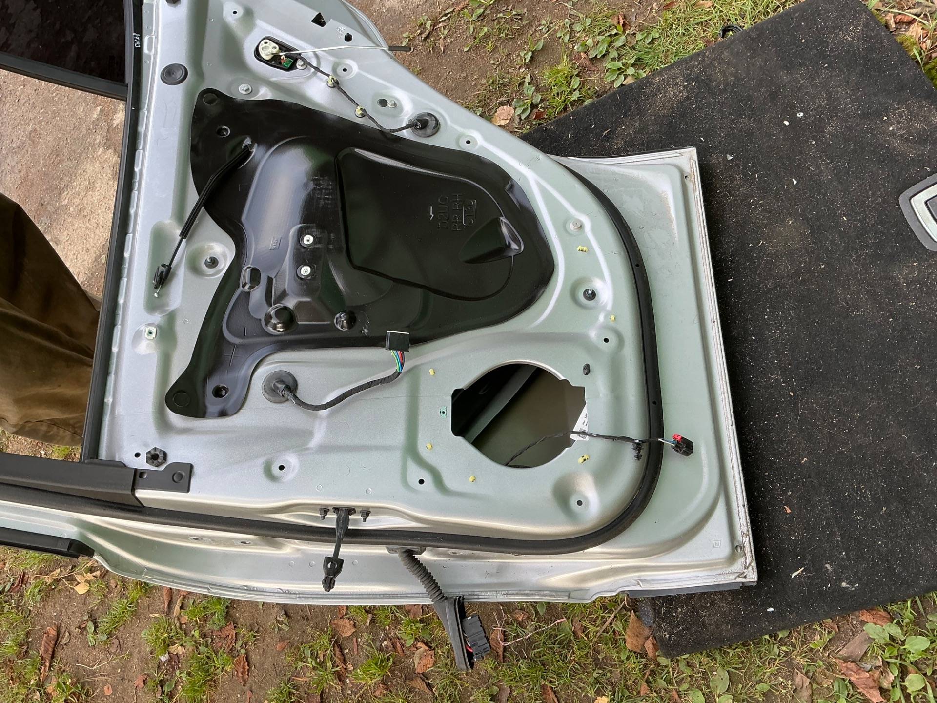Дверь задняя правая Chevrolet Equinox 3 поколение