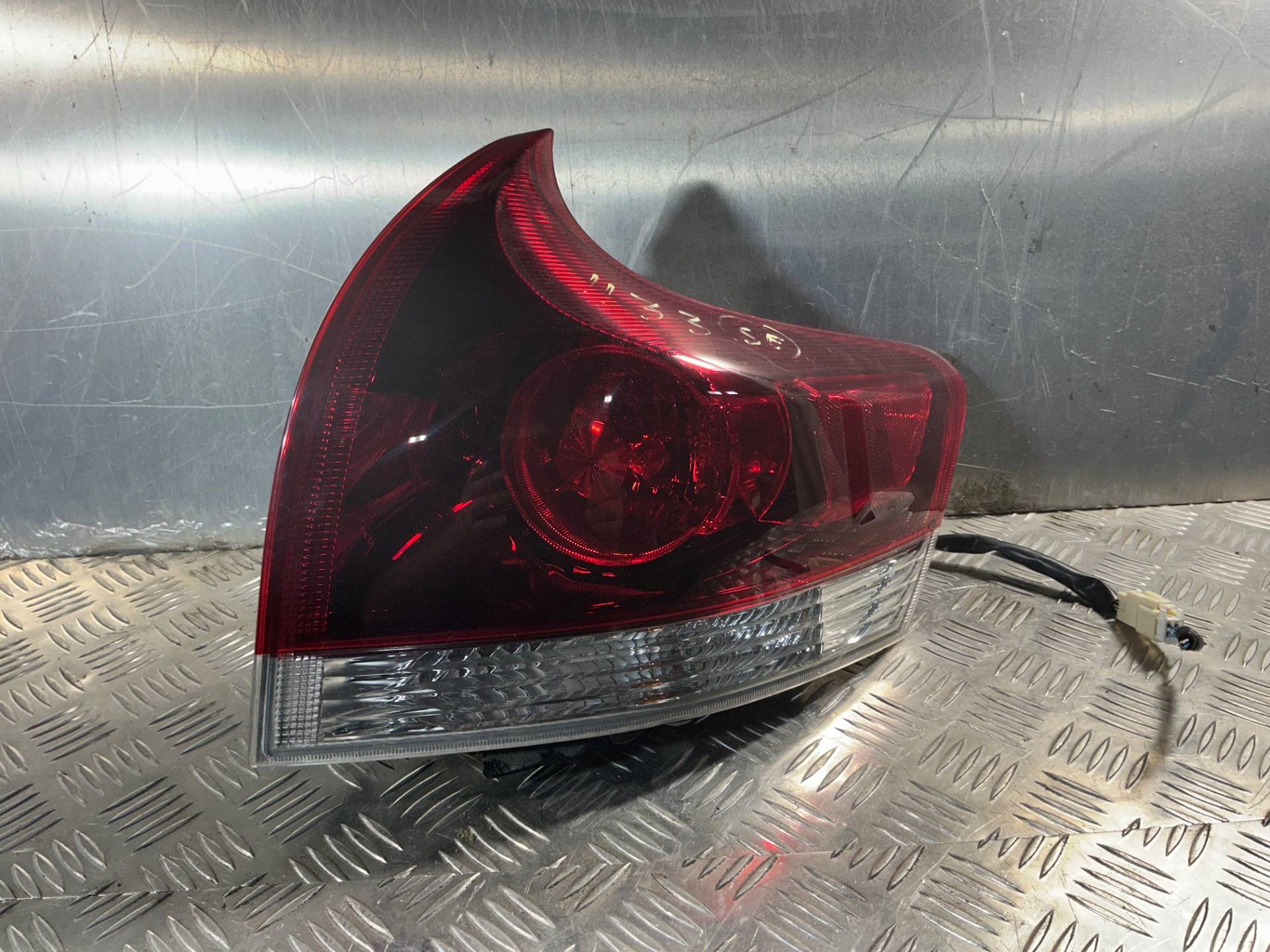 Фонарь задний правый Toyota Venza