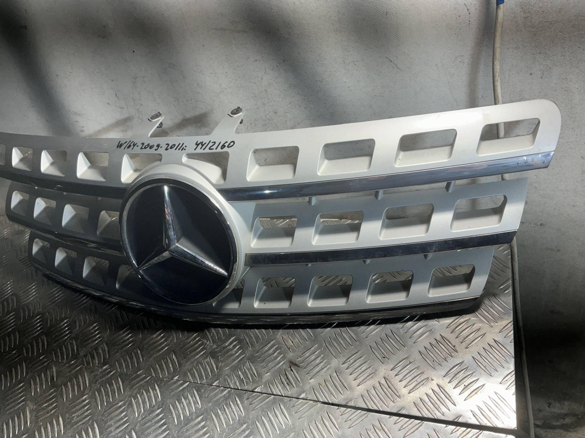 Решетка радиатора Mercedes-Benz M W164