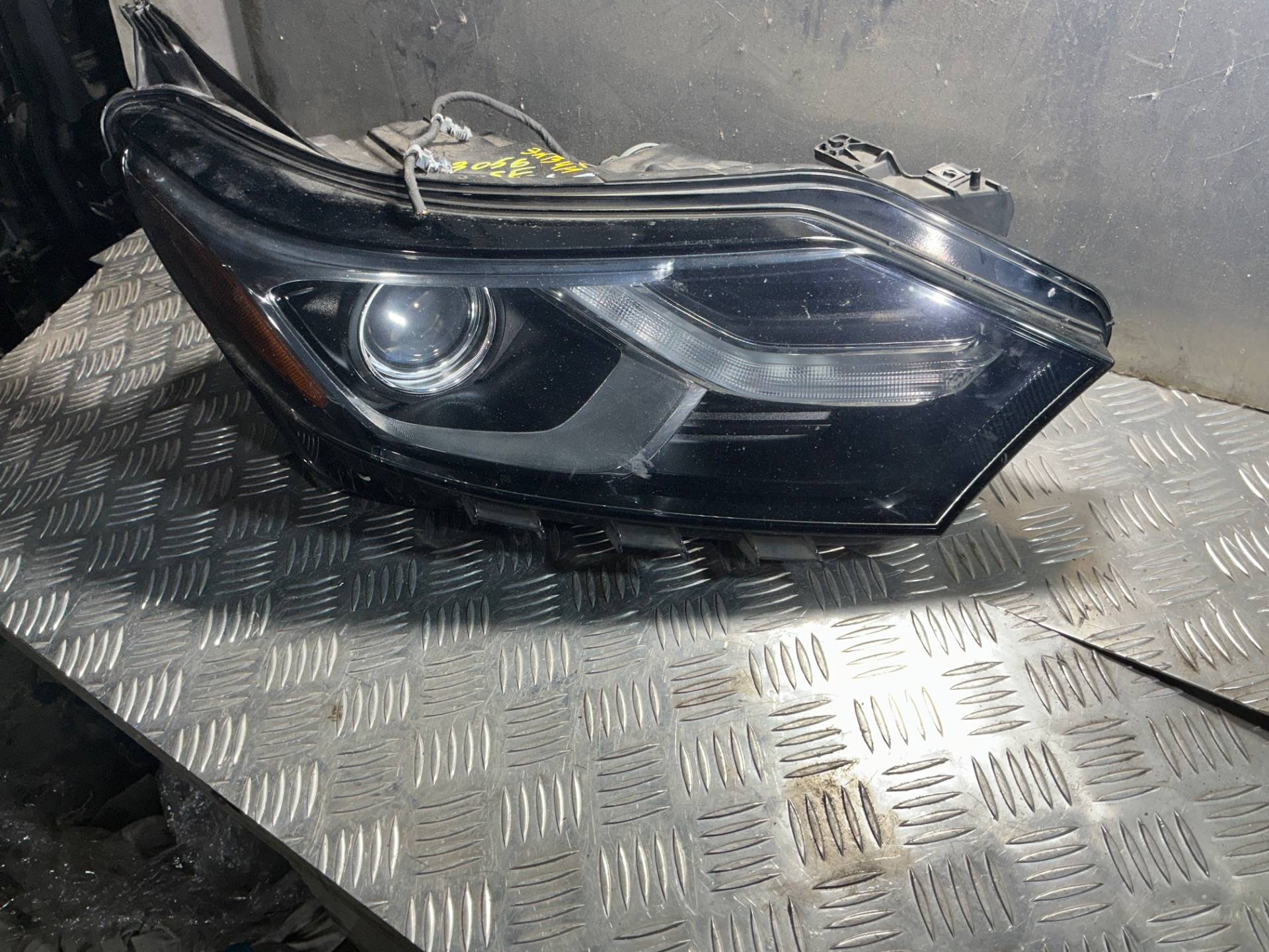 Фара правая Chevrolet Equinox 3 поколение