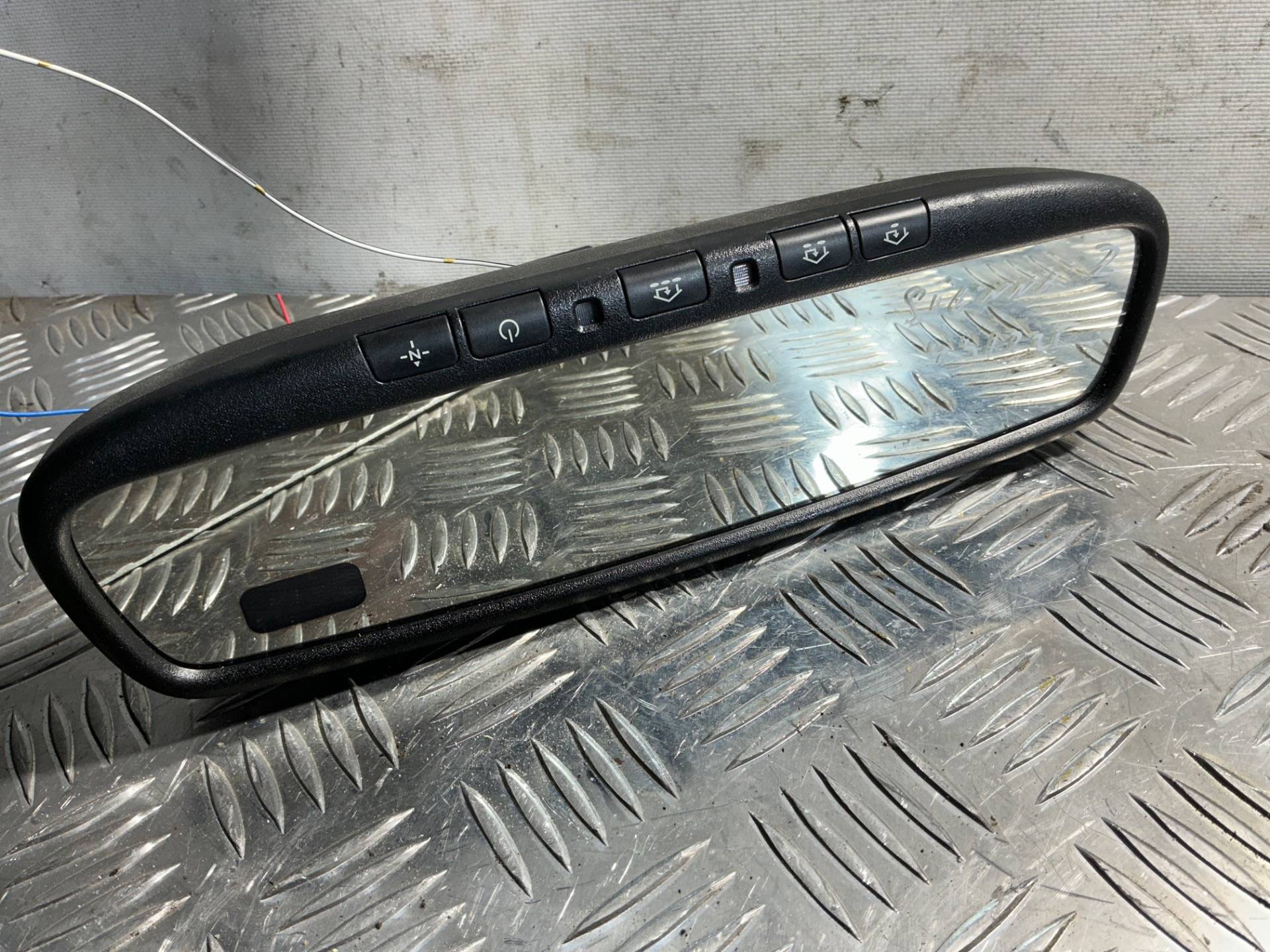 Зеркало салона Toyota Sienna 3 поколение