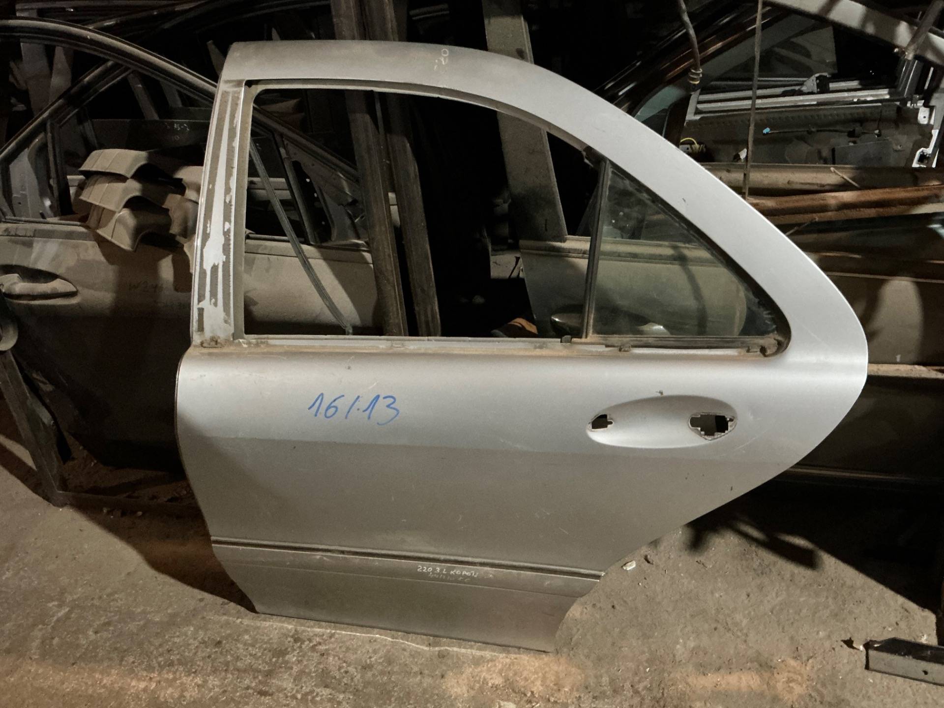 Дверь задняя левая Mercedes-Benz S W220